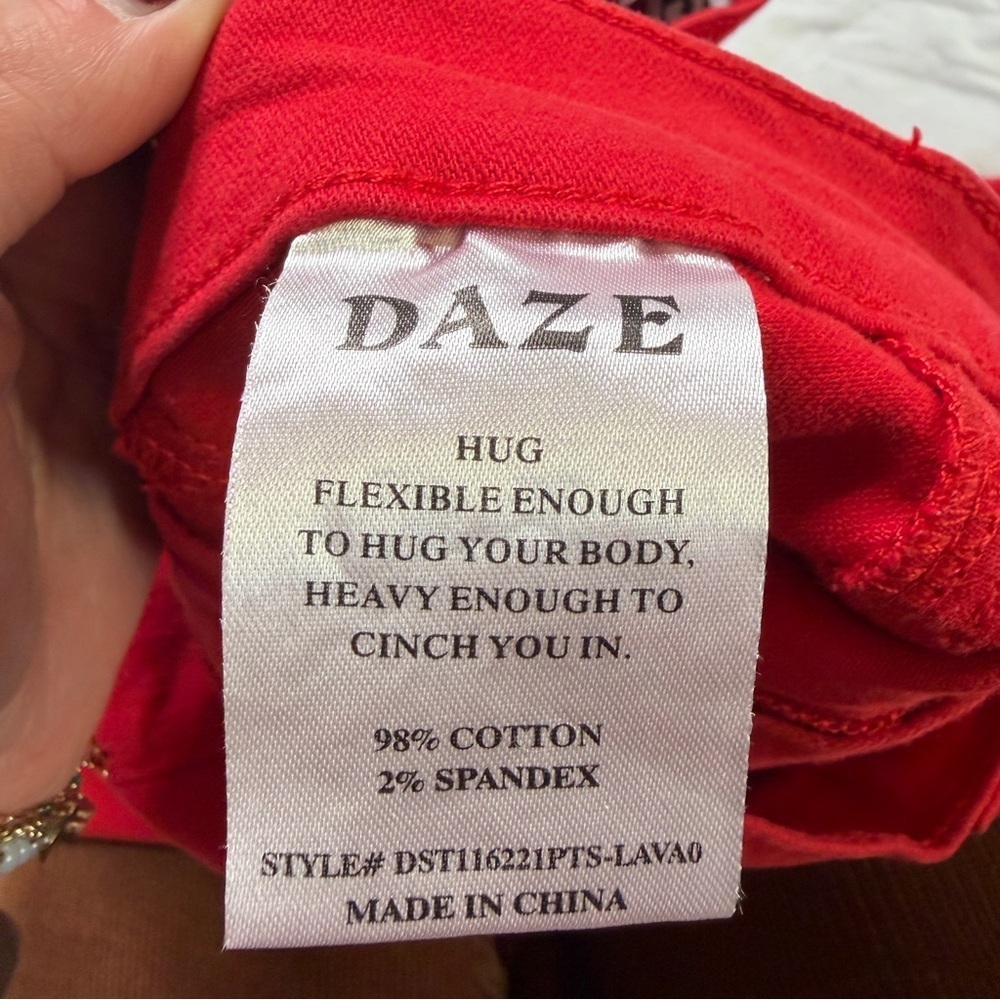 DAZE Red Utility Patch Pocket Straight Leg Pants Size 27P - Picture 7 of 7